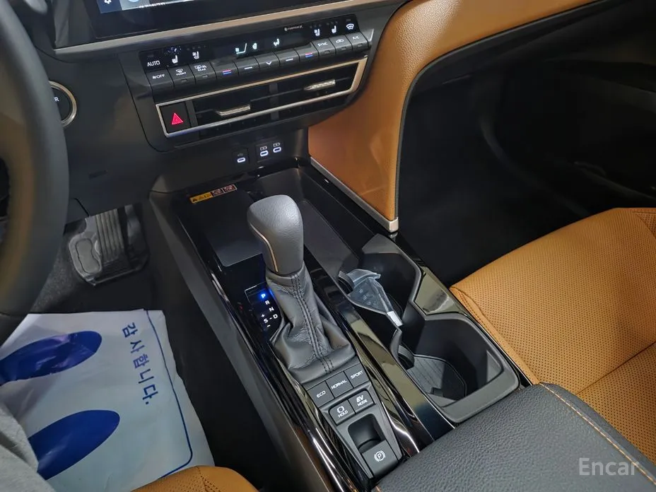 Фото 18 - Toyota Camry