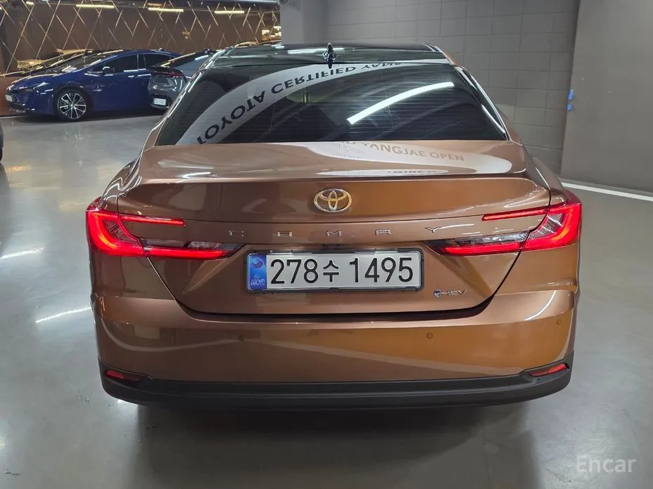 Фото 3 - Toyota Camry