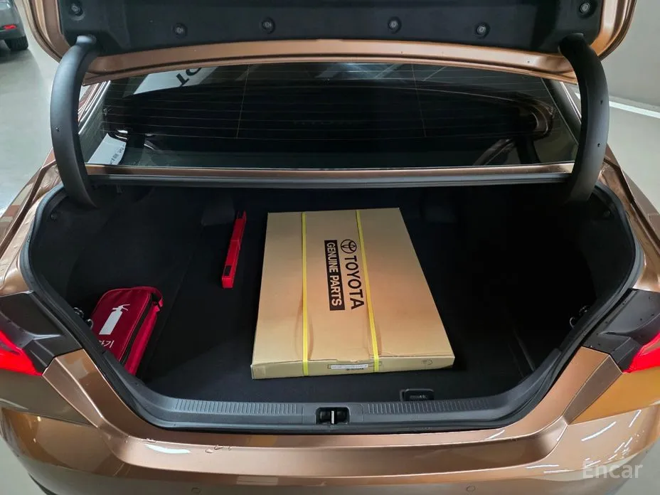 Фото 5 - Toyota Camry