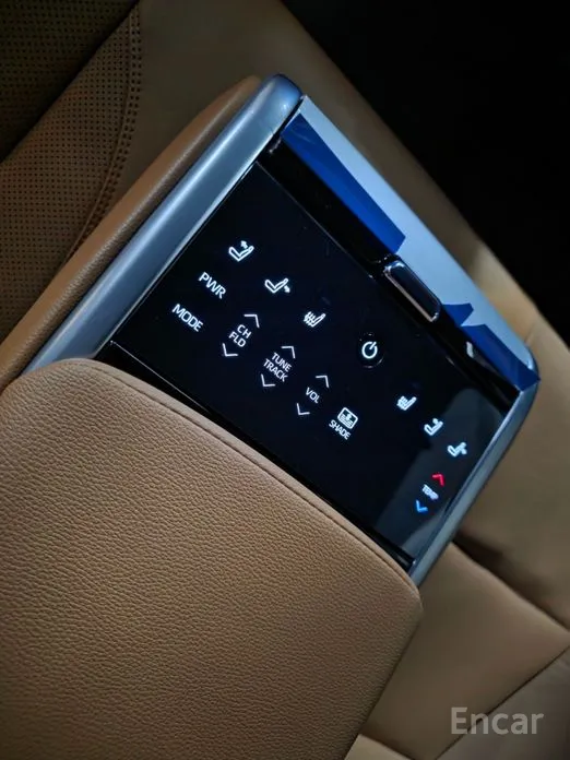 Фото 7 - Toyota Camry