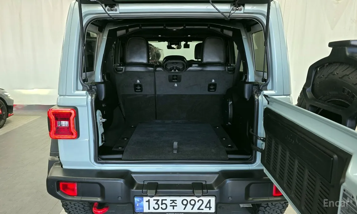 Фото 20 - Jeep Wrangler