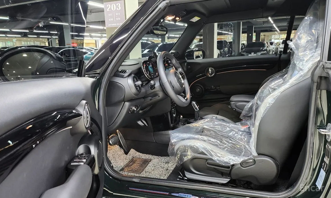 Фото 10 - Mini Cooper Convertible