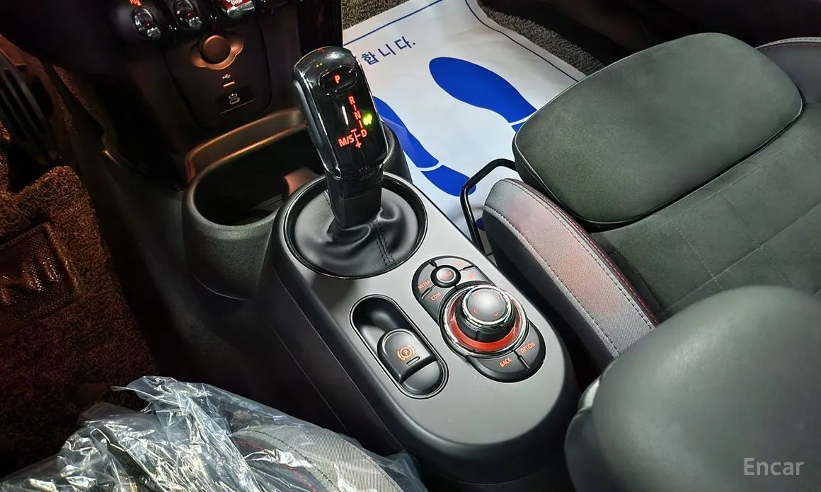 Фото 15 - Mini Cooper Convertible