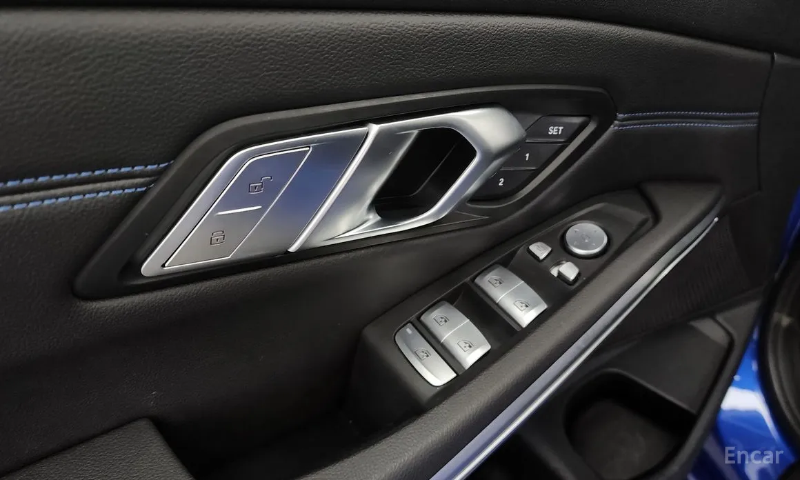 Фото 19 - BMW 3 Series