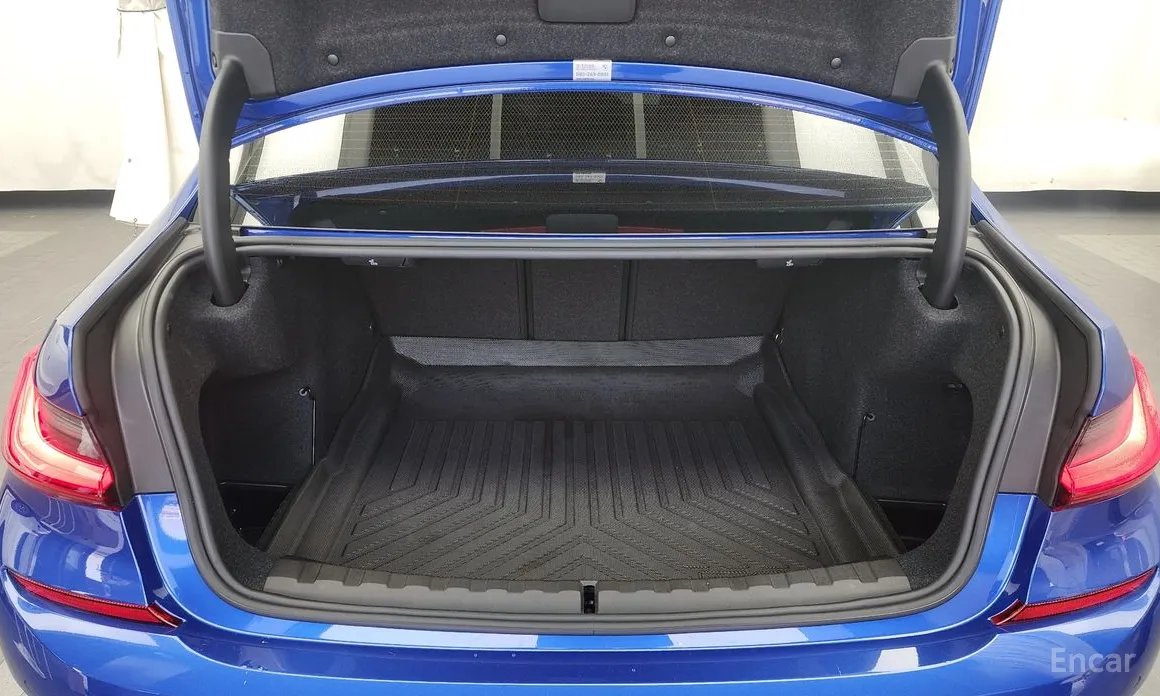 Фото 20 - BMW 3 Series