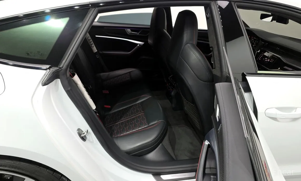 Фото 12 - Audi RS 7