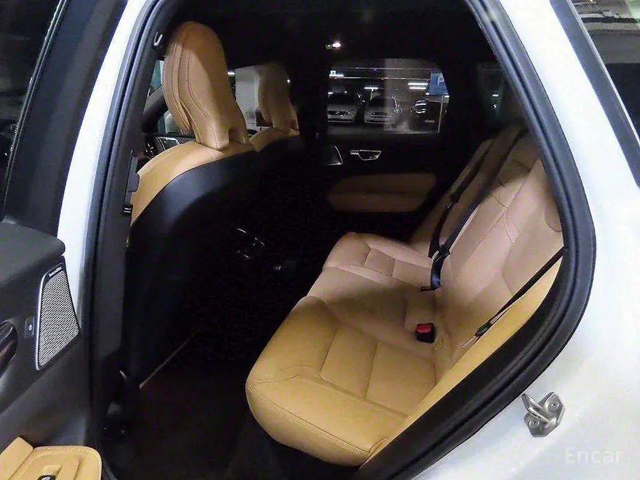 Фото 7 - Volvo XC60