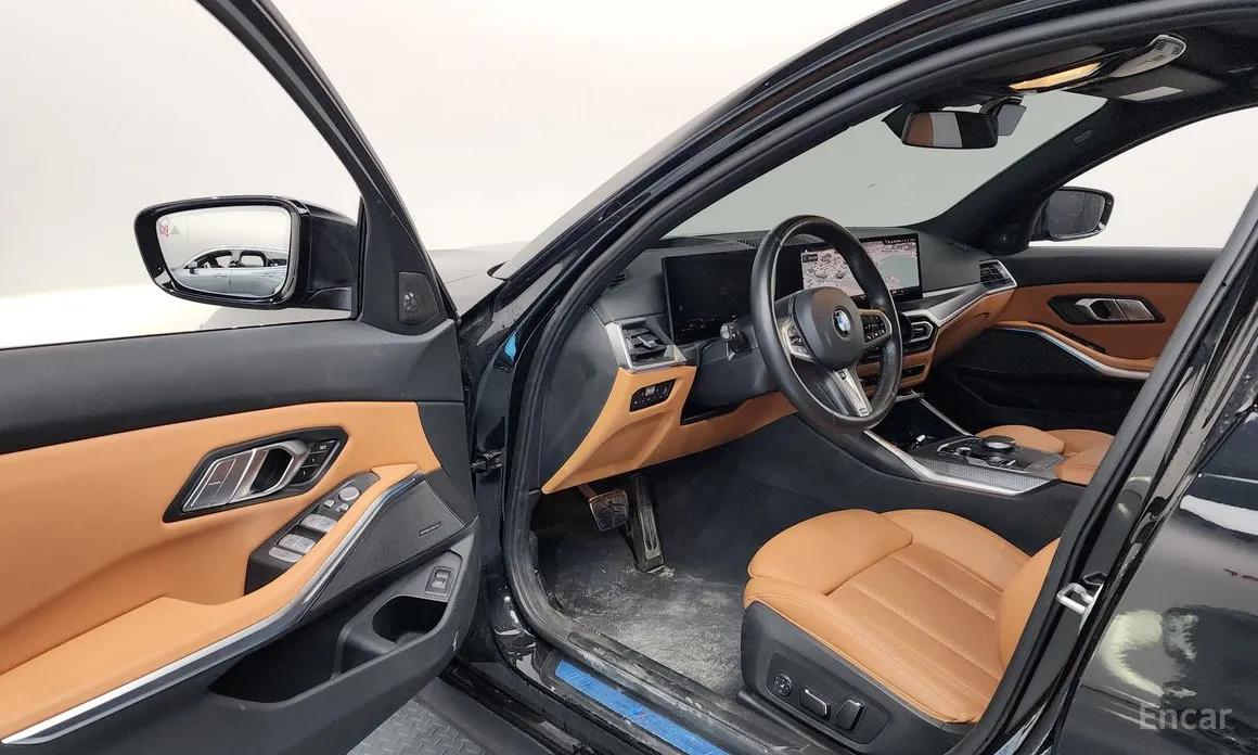 Photo 10 - BMW 3 Series