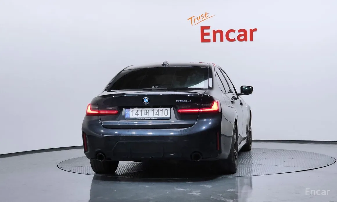 Photo 4 - BMW 3 Series