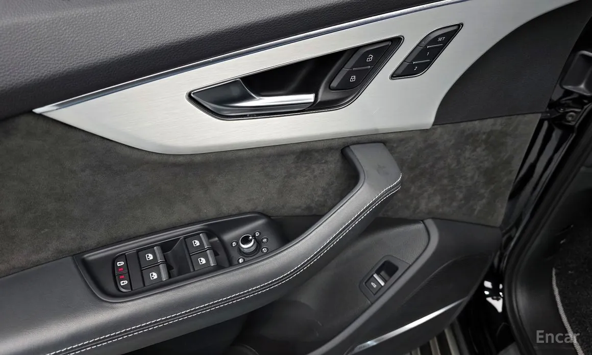 Фото 11 - Audi Q7