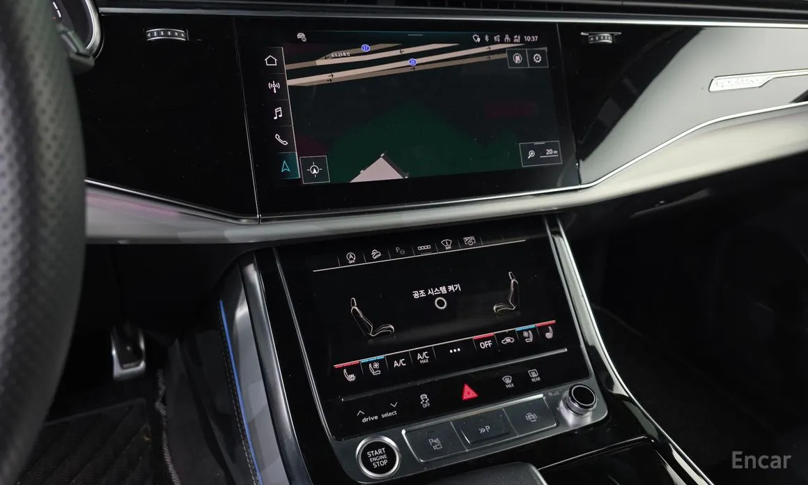 Фото 13 - Audi Q7