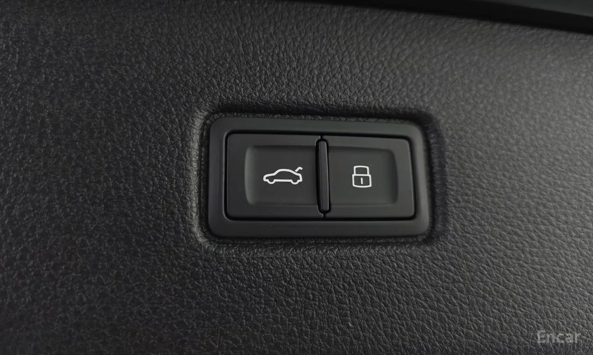 Фото 18 - Audi Q7