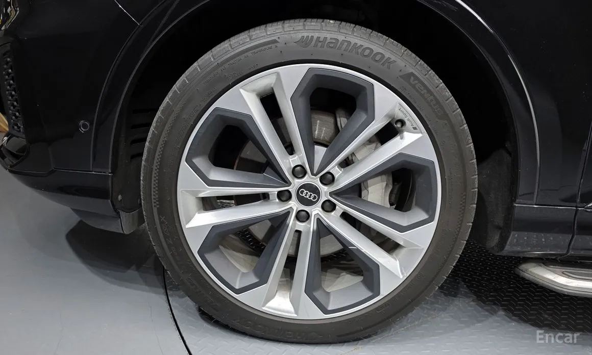 Фото 5 - Audi Q7