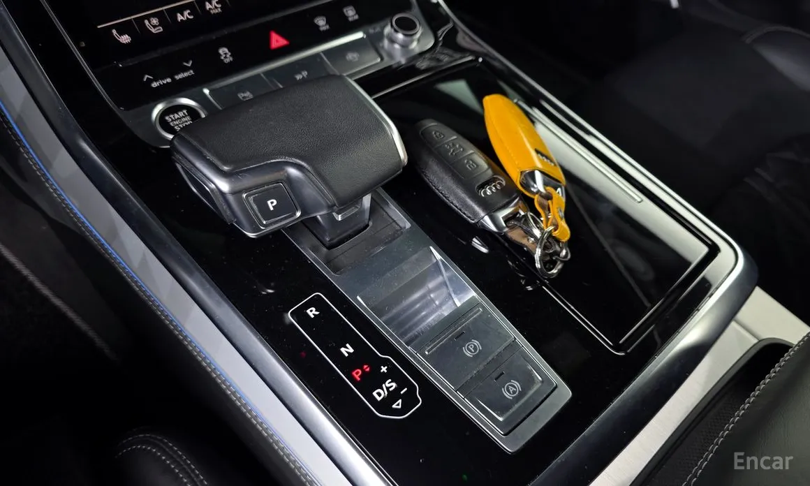 Фото 9 - Audi Q7