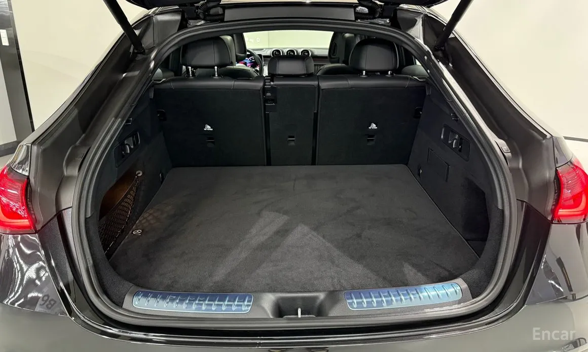 Фото 18 - Mercedes-Benz GLC-Class