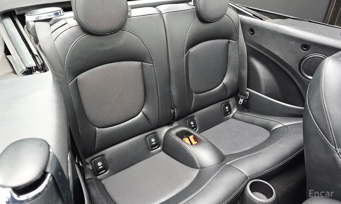 Фото 12 - Mini Cooper Convertible