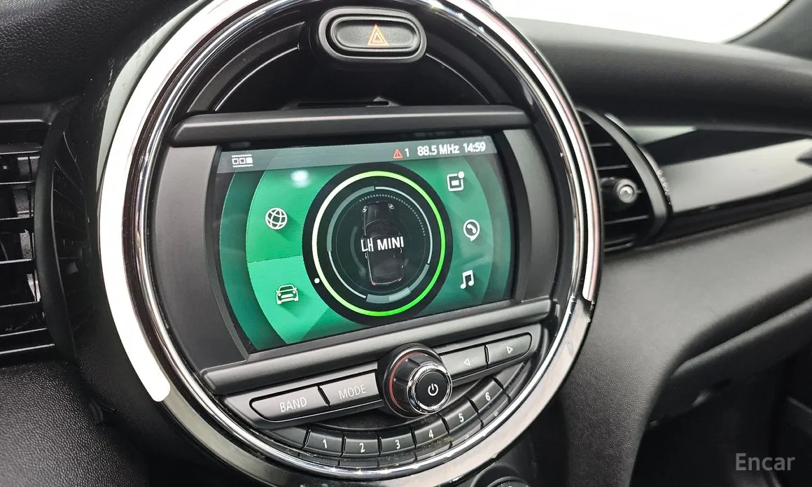 Фото 15 - Mini Cooper Convertible