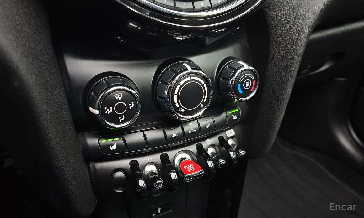 Фото 19 - Mini Cooper Convertible