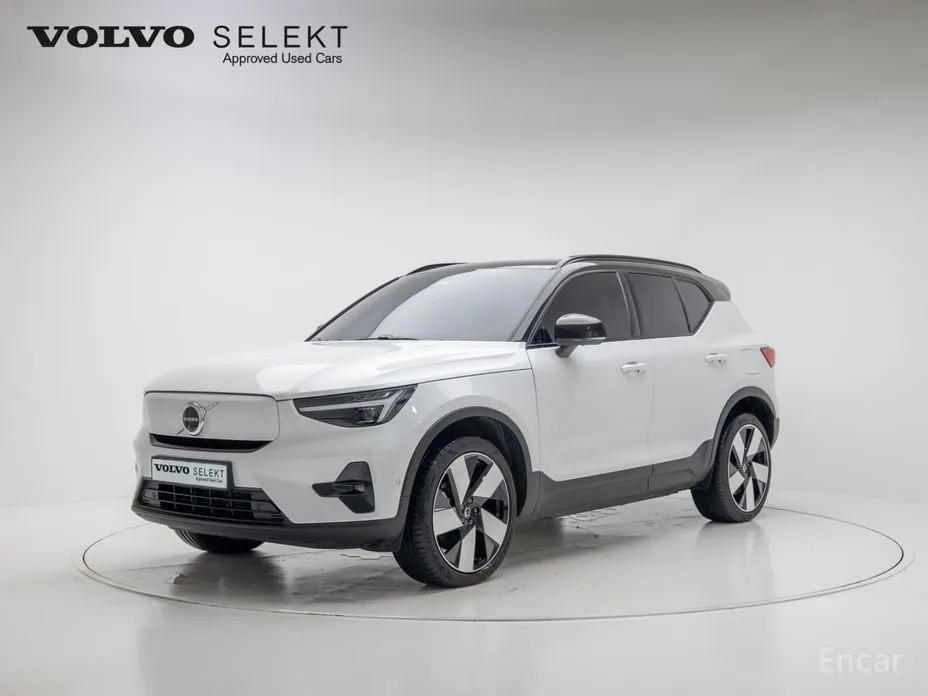 Фото 1 - Volvo XC40