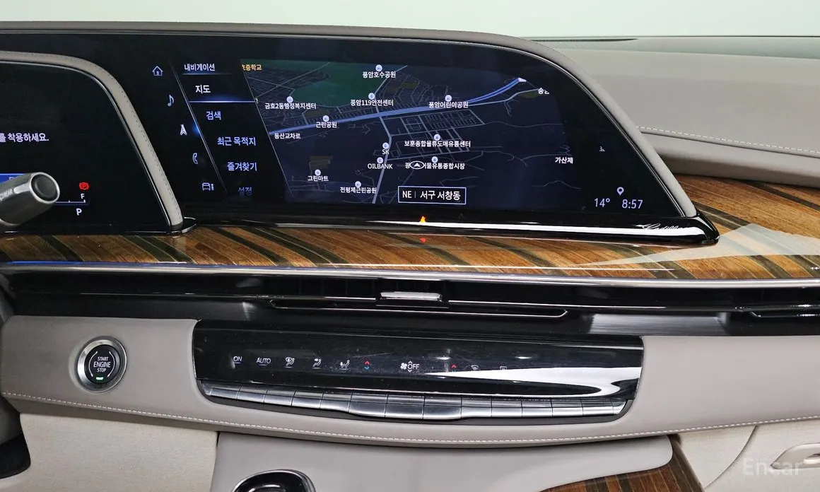 Фото 14 - Cadillac Escalade