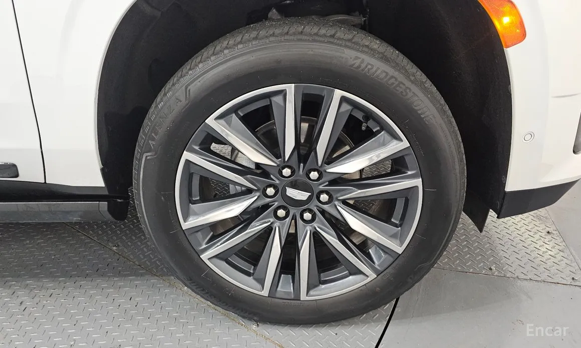 Фото 5 - Cadillac Escalade