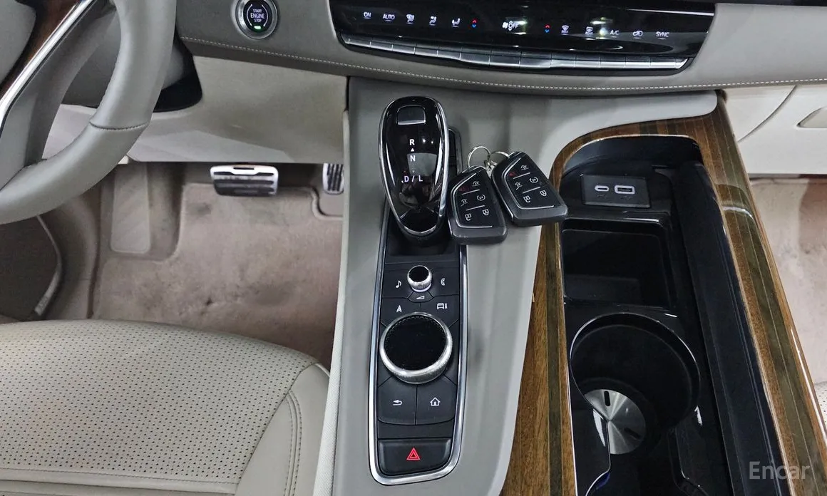 Фото 9 - Cadillac Escalade