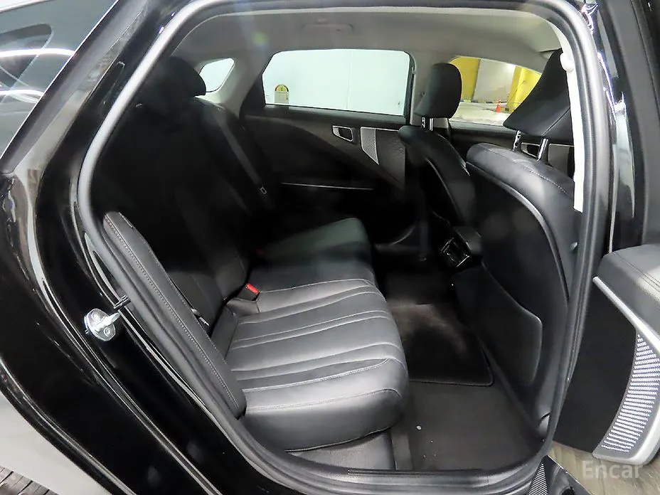 Фото 8 - Kia K8