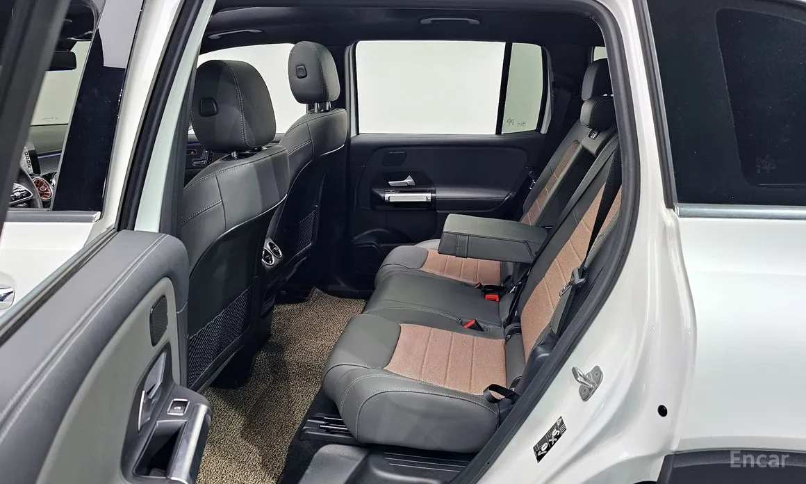 Фото 12 - Mercedes-Benz EQB