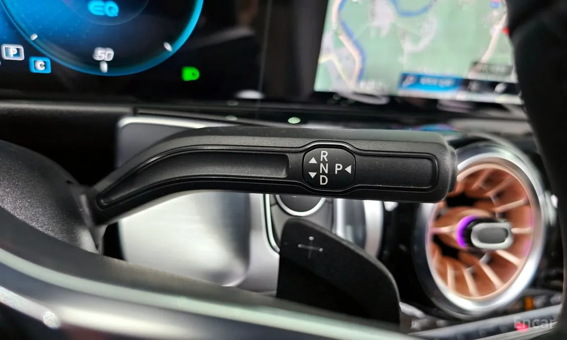 Фото 9 - Mercedes-Benz EQB