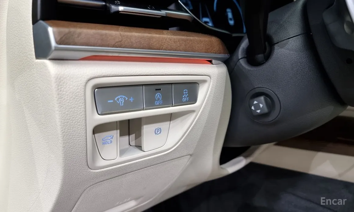 Фото 14 - Genesis G80