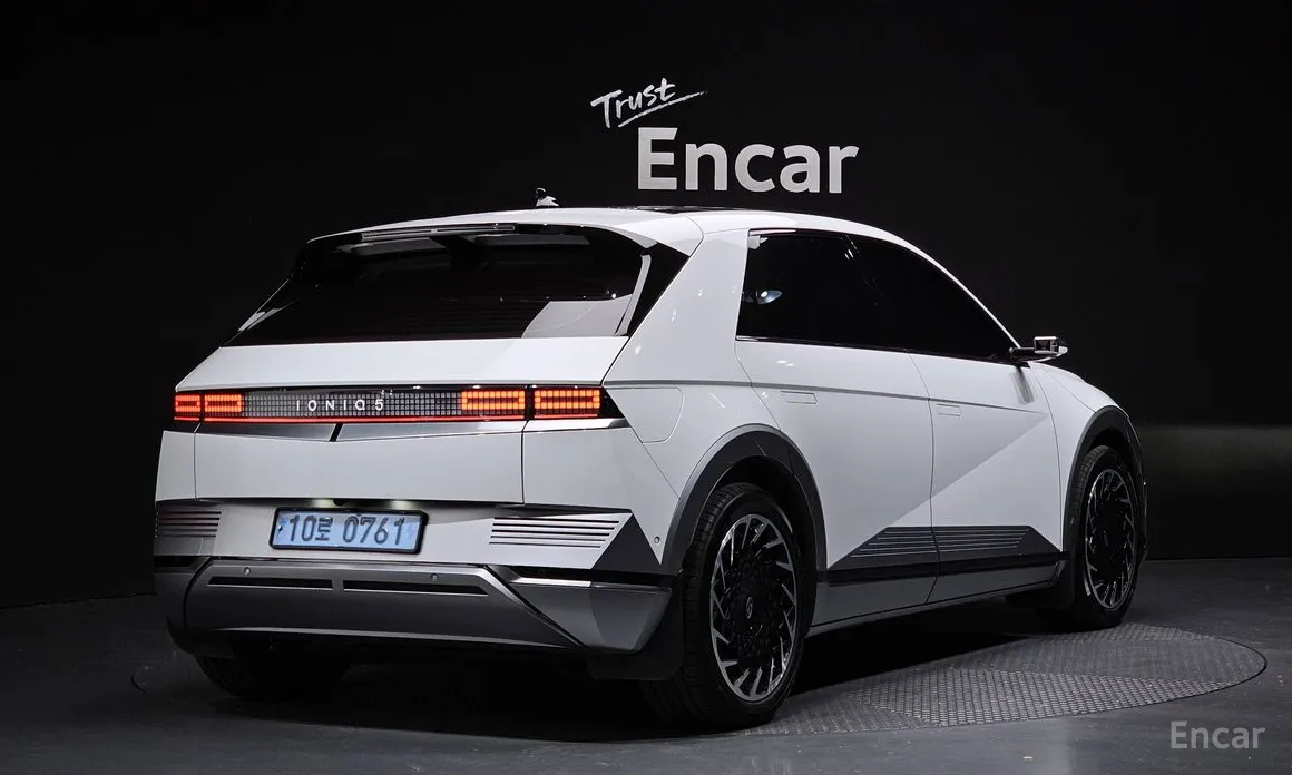 Фото 2 - Hyundai Ioniq 5