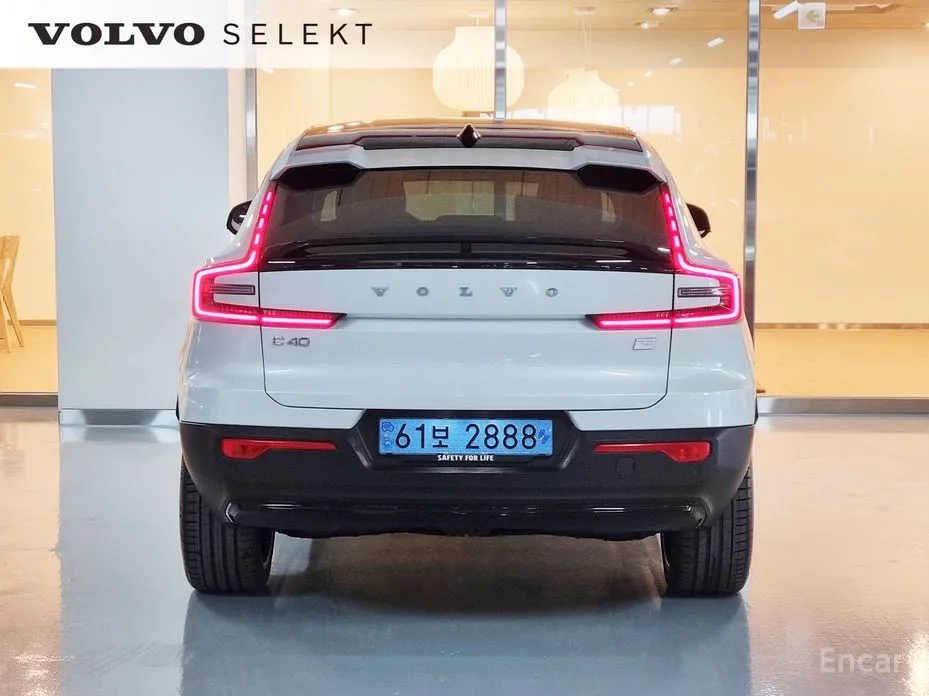 Фото 4 - Volvo C40