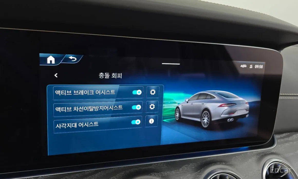 Фото 16 - Mercedes-Benz AMG GT