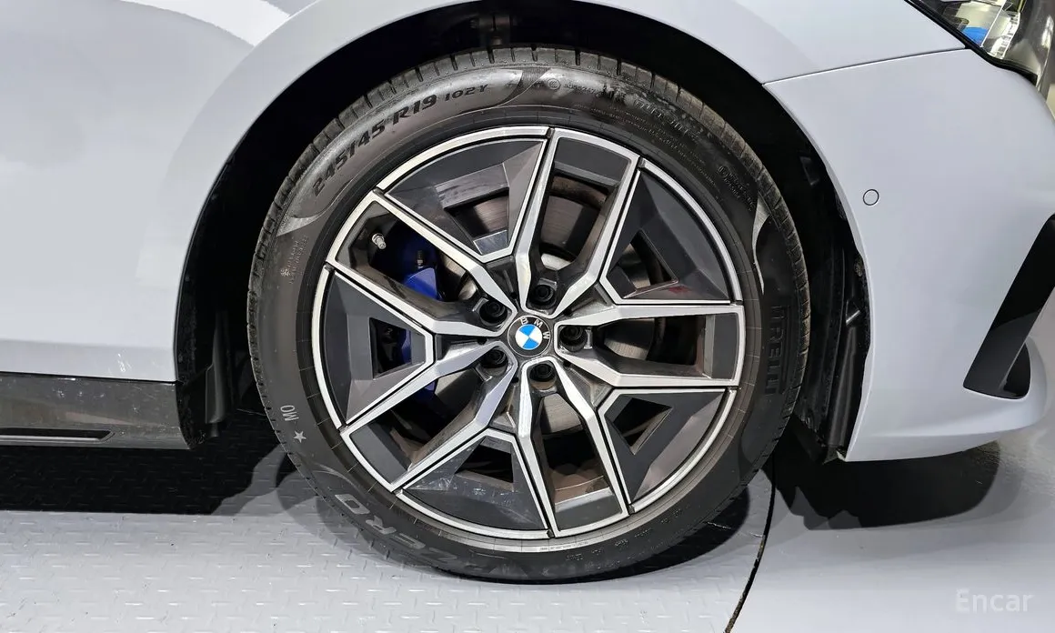 Фото 5 - BMW 5 Series