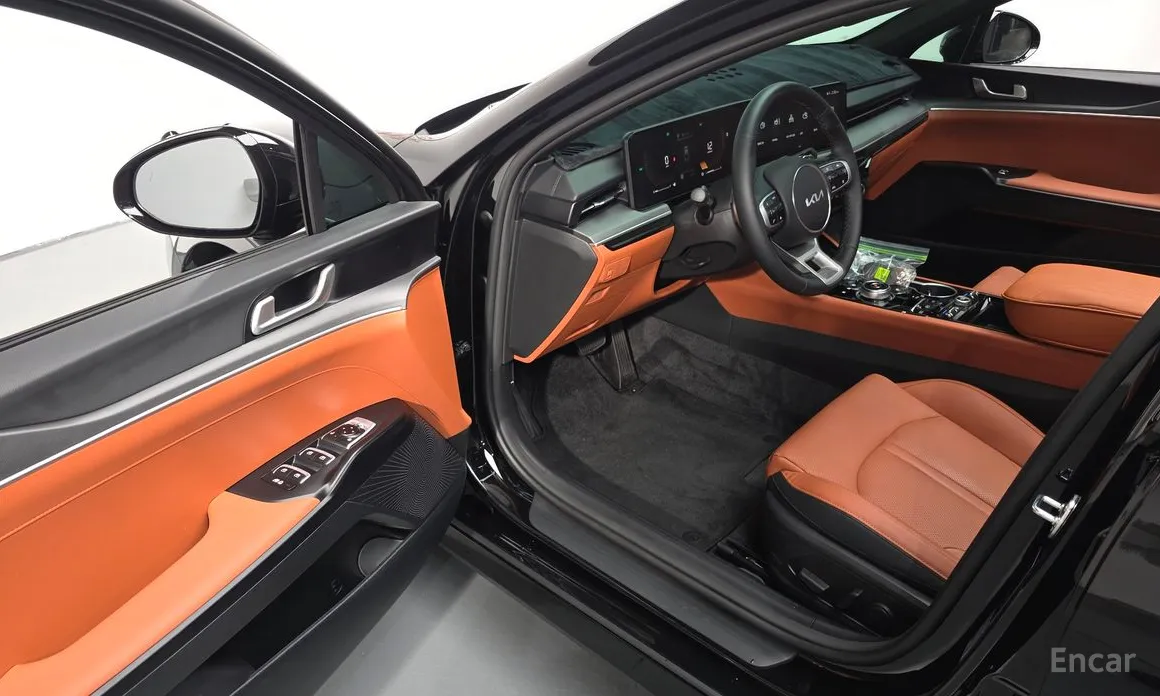 Фото 12 - Kia K5