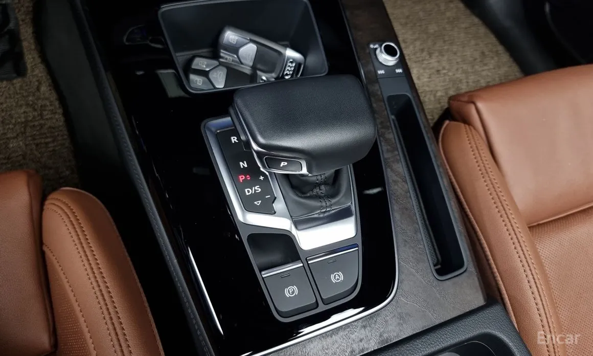 Фото 9 - Audi Q5