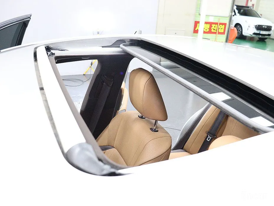 Фото 10 - Lexus ES