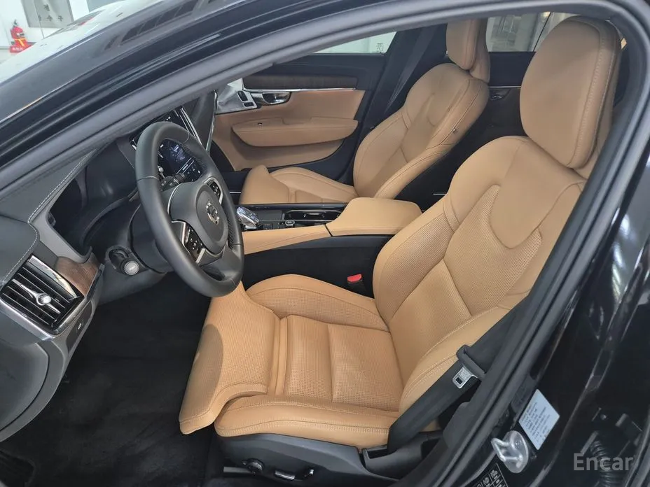 Фото 10 - Volvo S90