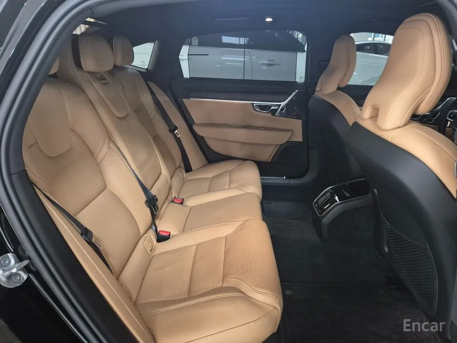 Фото 13 - Volvo S90