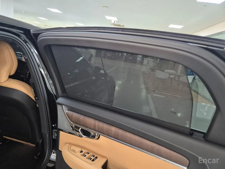 Фото 19 - Volvo S90