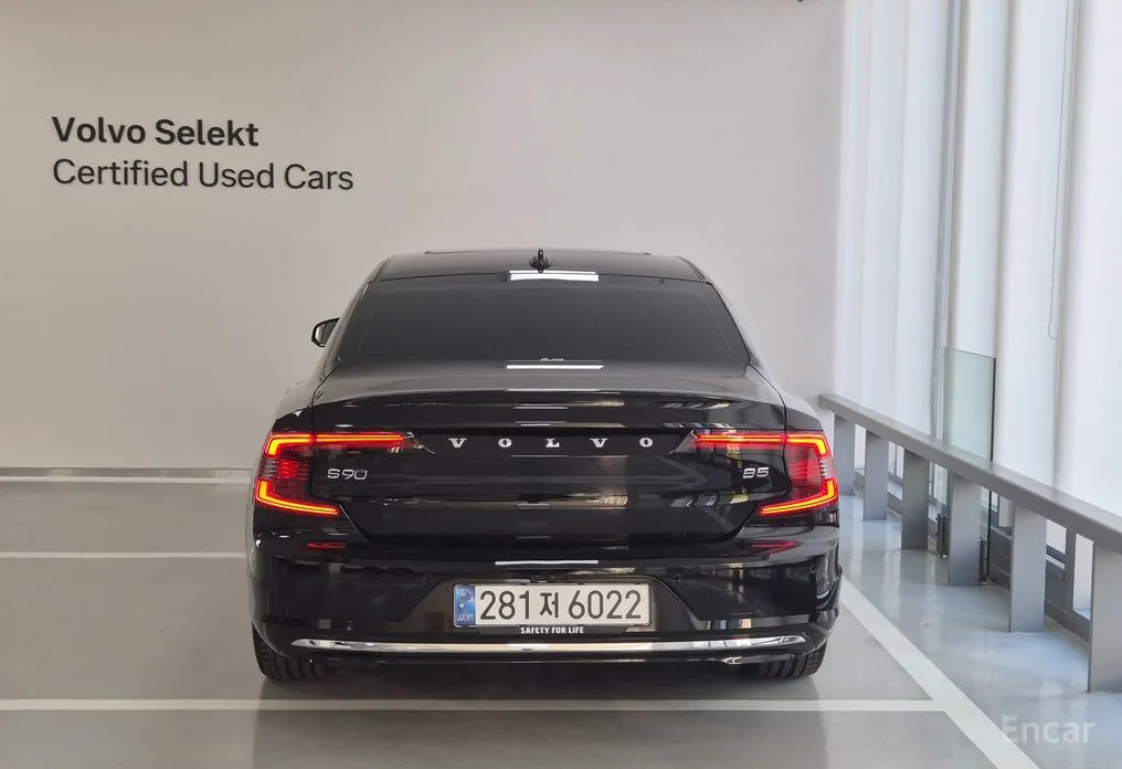 Фото 4 - Volvo S90