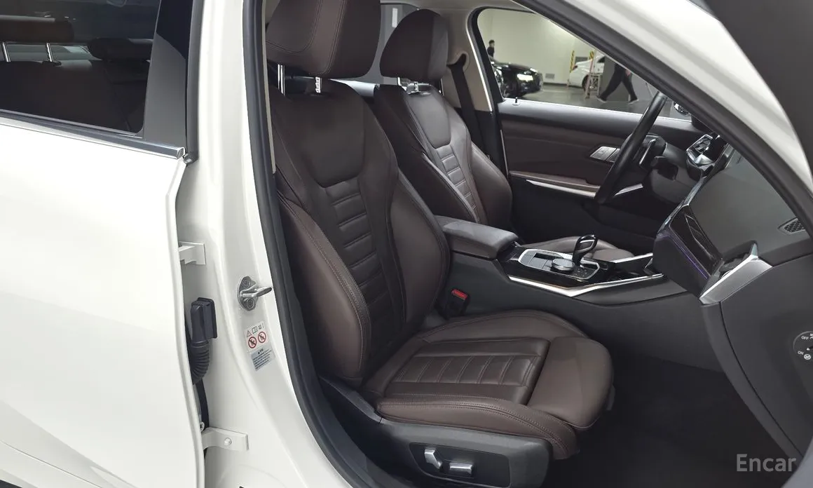 Фото 10 - BMW 3 Series