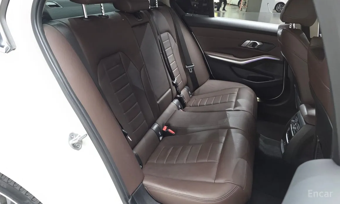 Фото 12 - BMW 3 Series