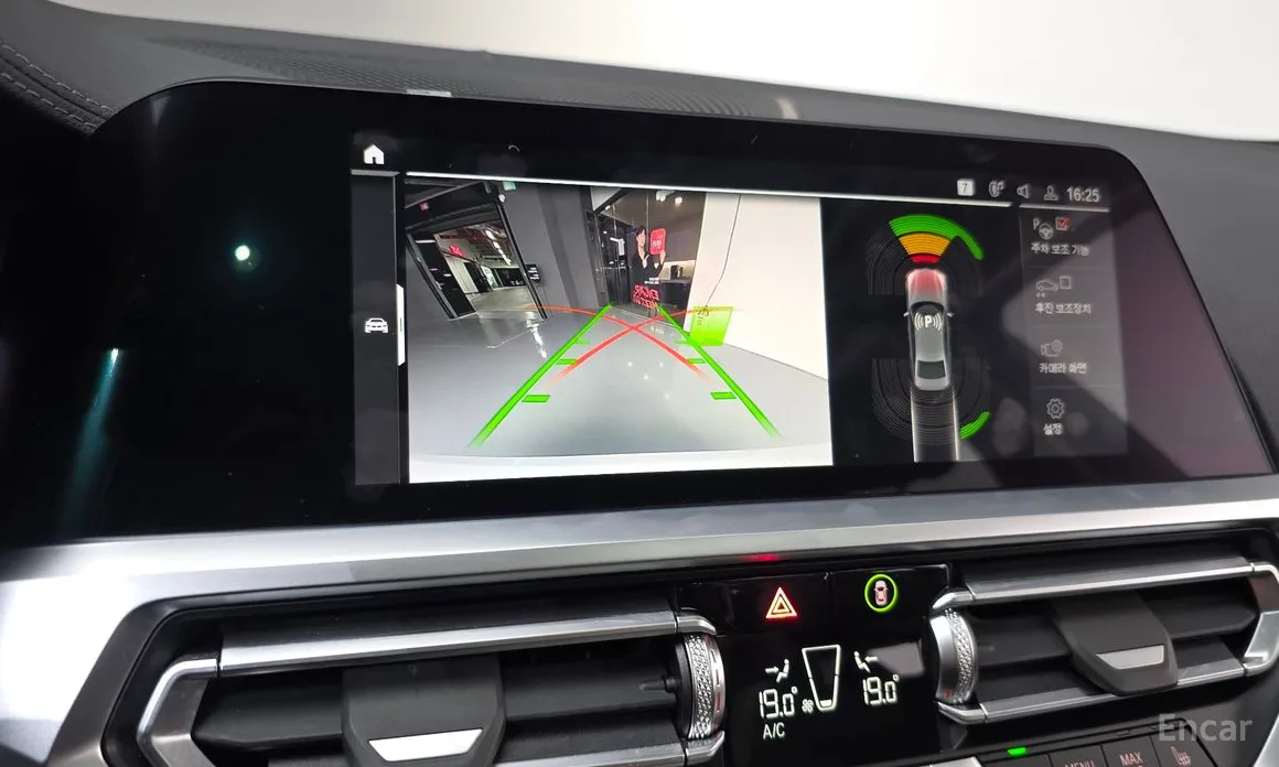 Фото 15 - BMW 3 Series