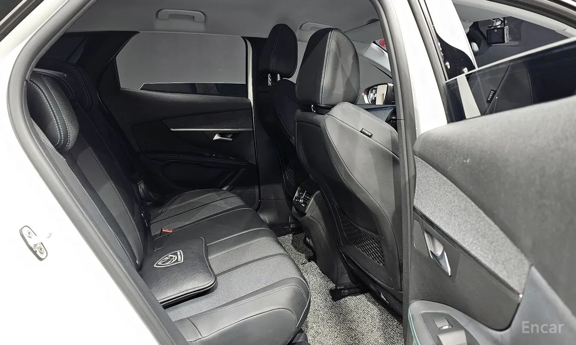 Фото 11 - Peugeot 3008