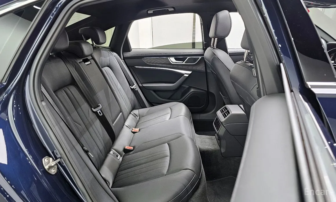 Фото 12 - Audi A6