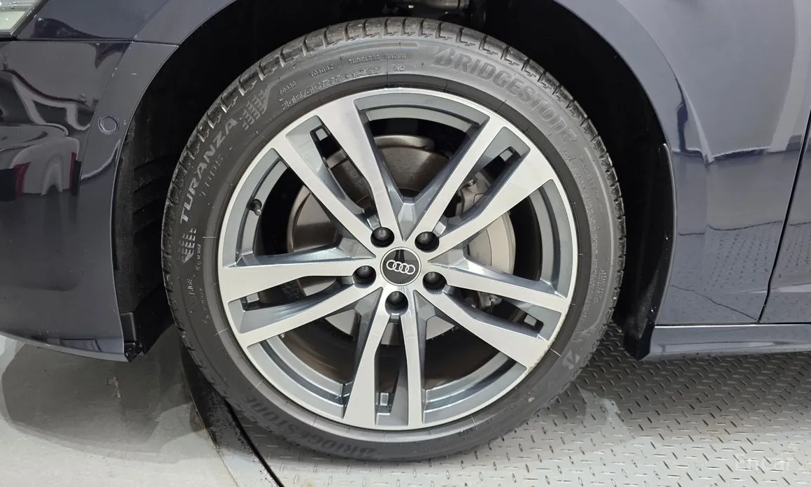 Фото 5 - Audi A6