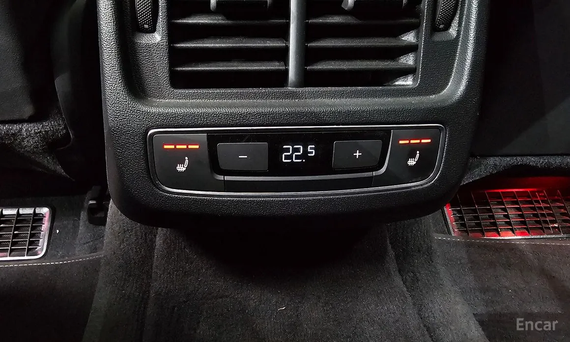 Фото 19 - Audi e-tron GT