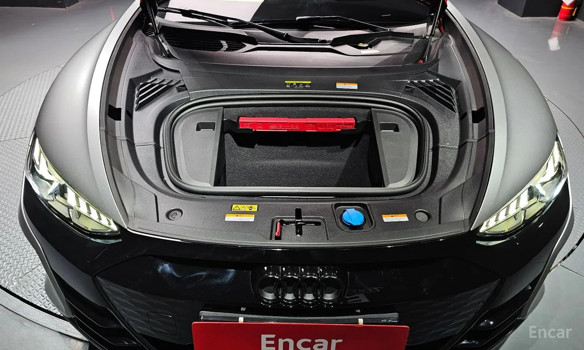 Фото 6 - Audi e-tron GT