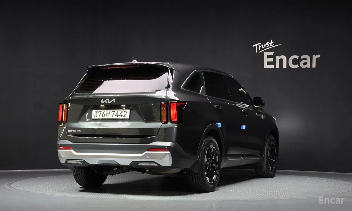 Фото 2 - Kia Sorento